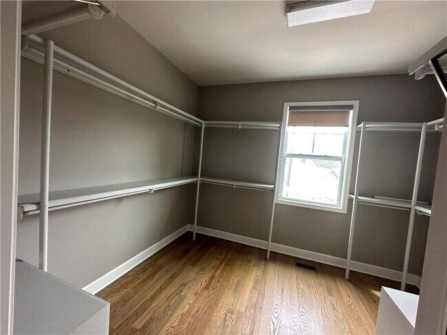 Building Photo - 2714 Prado Ln