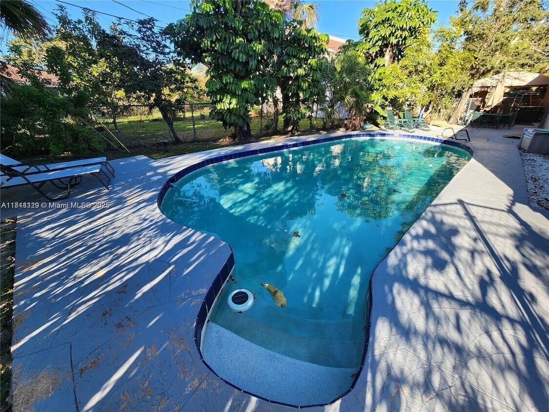 Foto principal - 7761 NW 42nd Pl