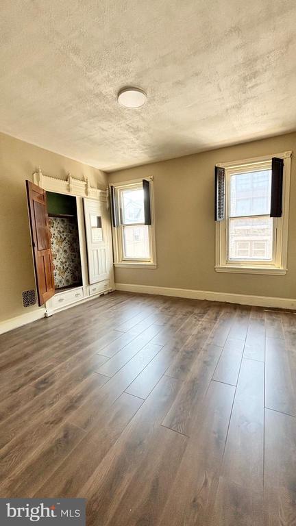 Foto del edificio - 2041 E Cambria St