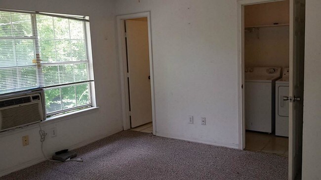 Building Photo - 4819 Bellaire Blvd