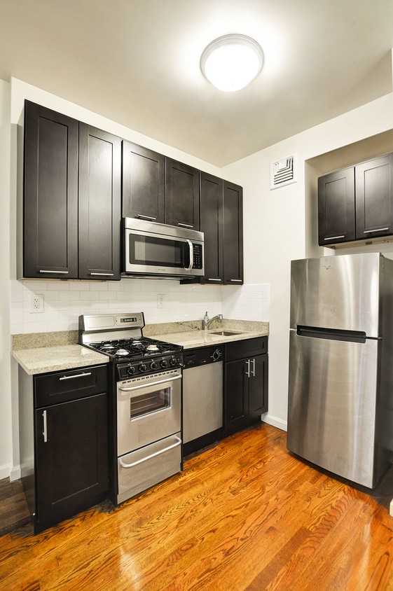Building Photo - 335 E 81ST St