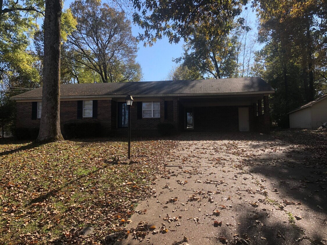 Foto principal - 544 Desha Dr