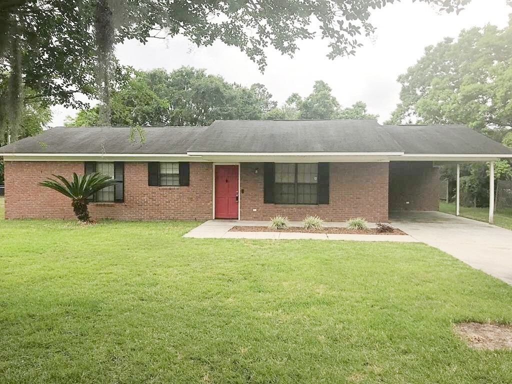 Foto principal - 3 Bedroom Home in Lakeland!