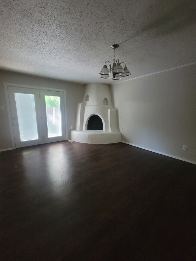 Foto del edificio - 6575 Silver Fox Dr Florissant, MO 63034