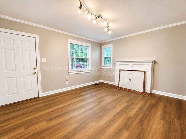 Building Photo - 2540 Larkwood Ln