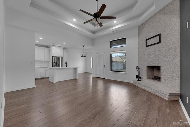 Foto del edificio - 4000 W Hackberry Ave