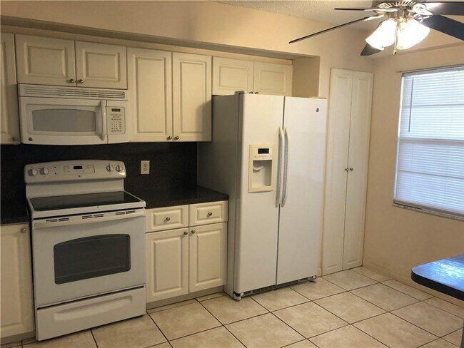 Foto del edificio - 12601 SW 13th St