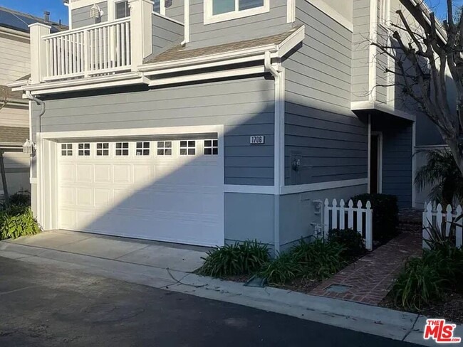 Building Photo - 1706 Freeport Terrace