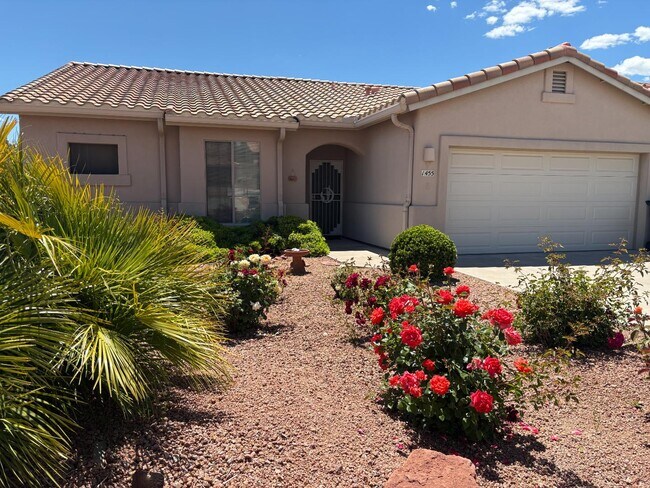 Foto del edificio - 1455 E Ridgeview Dr