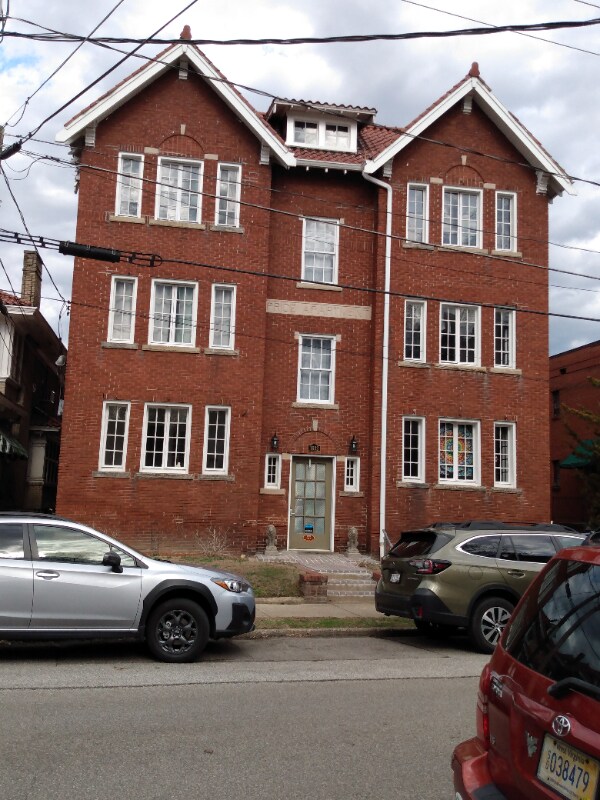Primary Photo - 1632 Virginia St E