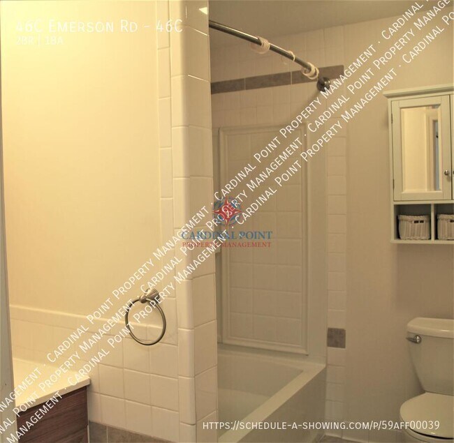 Foto del edificio - 46D Emerson Rd