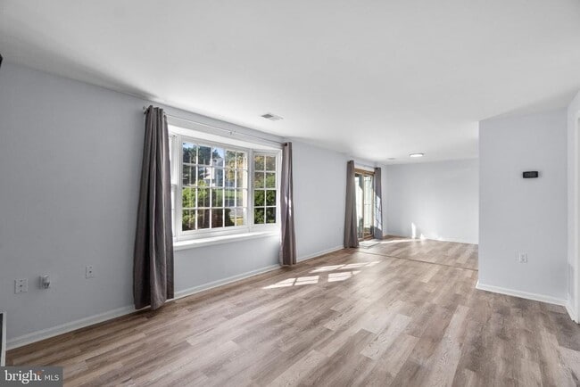 Building Photo - 1225 Danielle Dr