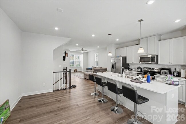 Building Photo - 9330 Mallard Mls Dr