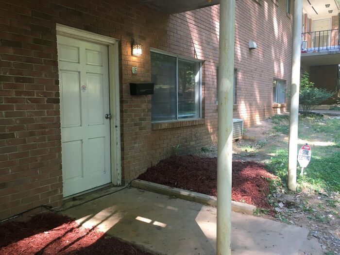 Primary Photo - 1125 Scottsdale Dr