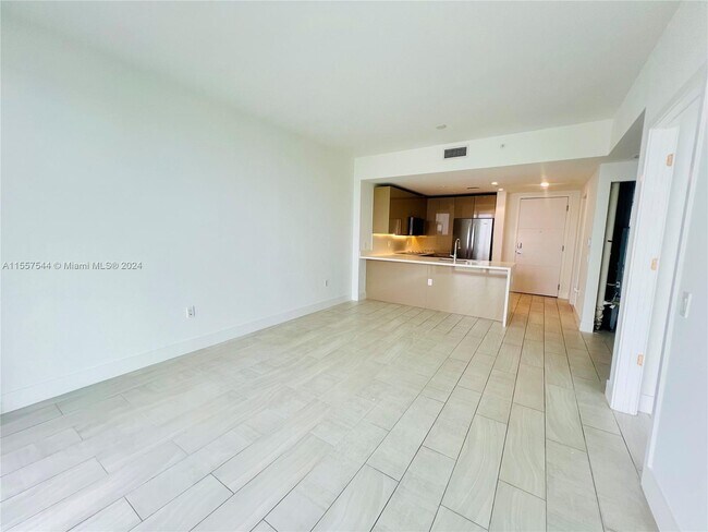 Building Photo - 2000 Metropica Wy