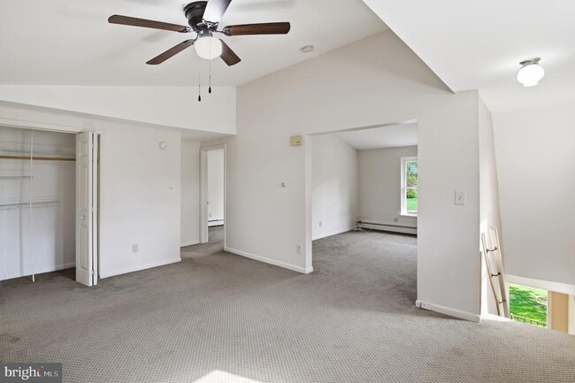 Building Photo - 1130 E Park Ave