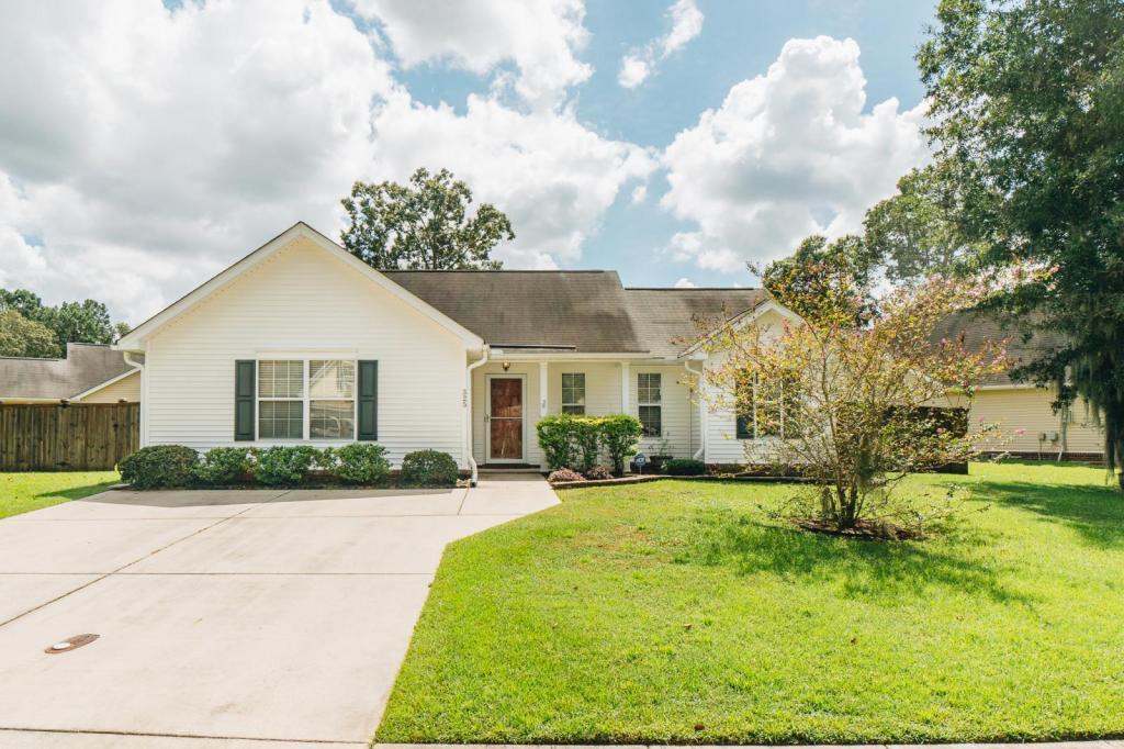 Foto principal - 325 Rose Marie Ln