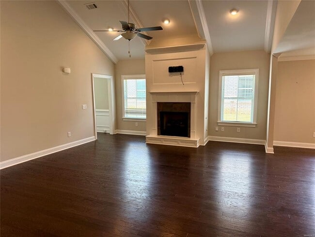 Foto del edificio - 110 Herman Dr