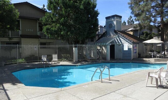 Foto del edificio - 2486 Pleasant Way