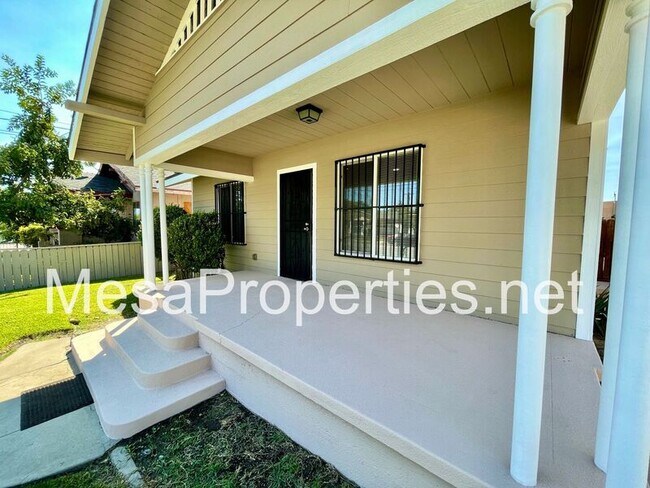 Foto del edificio - 1116 N H St