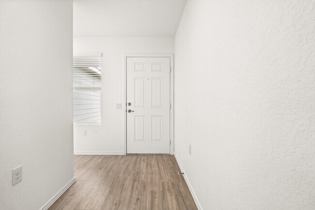 Foto del edificio - 10119 Ana Hts