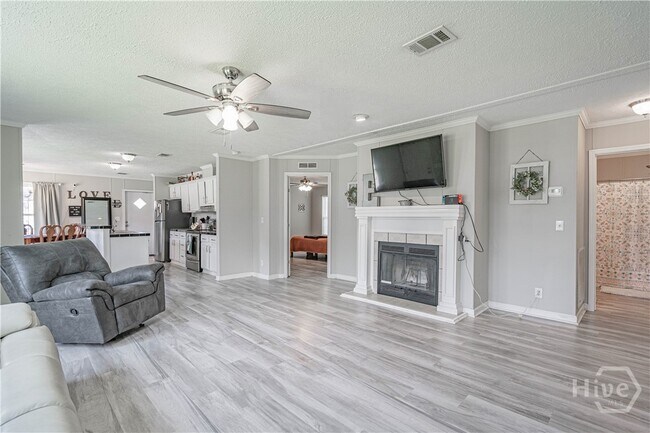 Foto del edificio - 75 Willow Ln