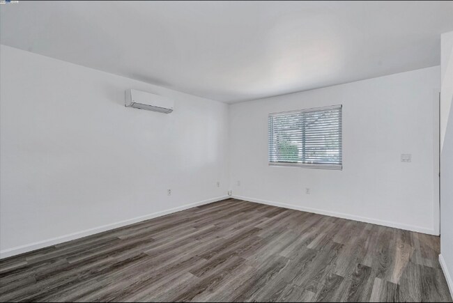Foto del edificio - 18771 Park Tree Ln