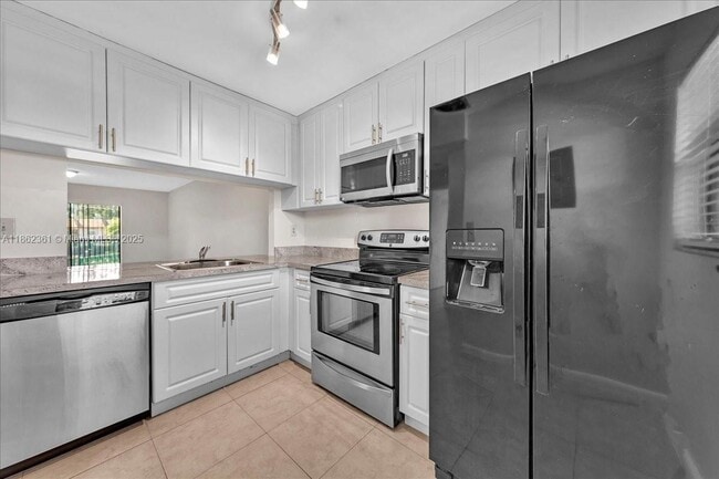 Foto del edificio - 10529 NW 10th St
