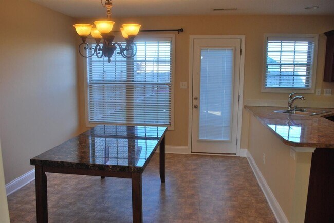Foto del edificio - 840 Sugarbush Trail