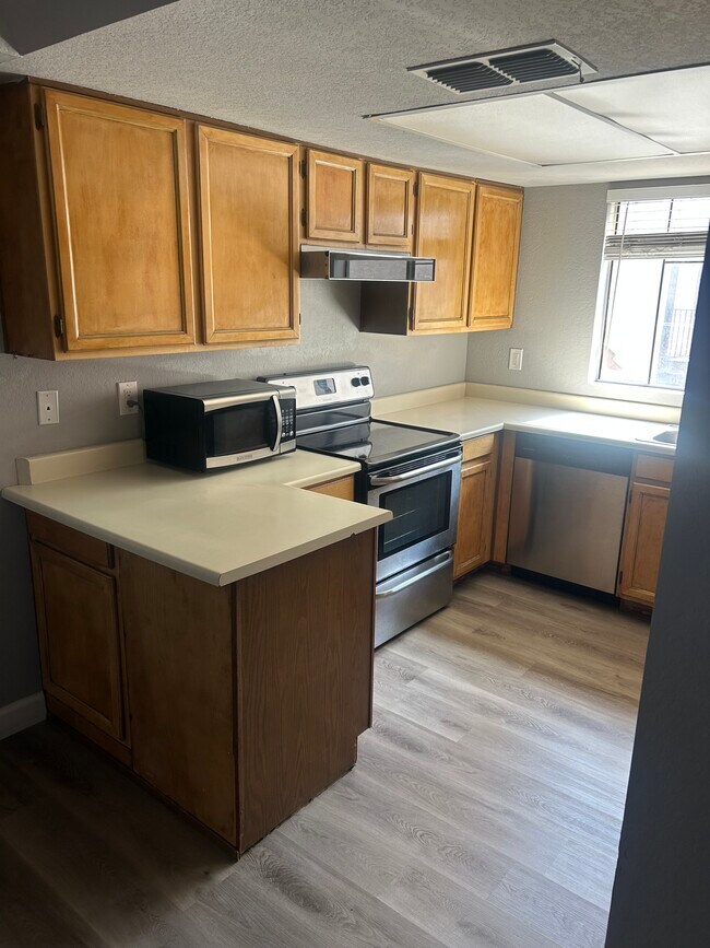 Foto del edificio - 1905 E University Dr