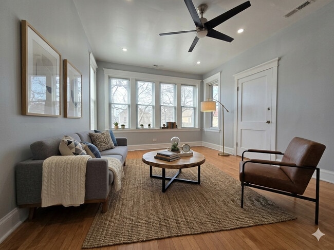 Building Photo - 5434 W Drummond Pl