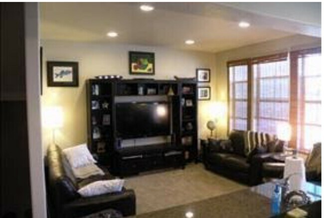 Family room - 3309 N 150 W
