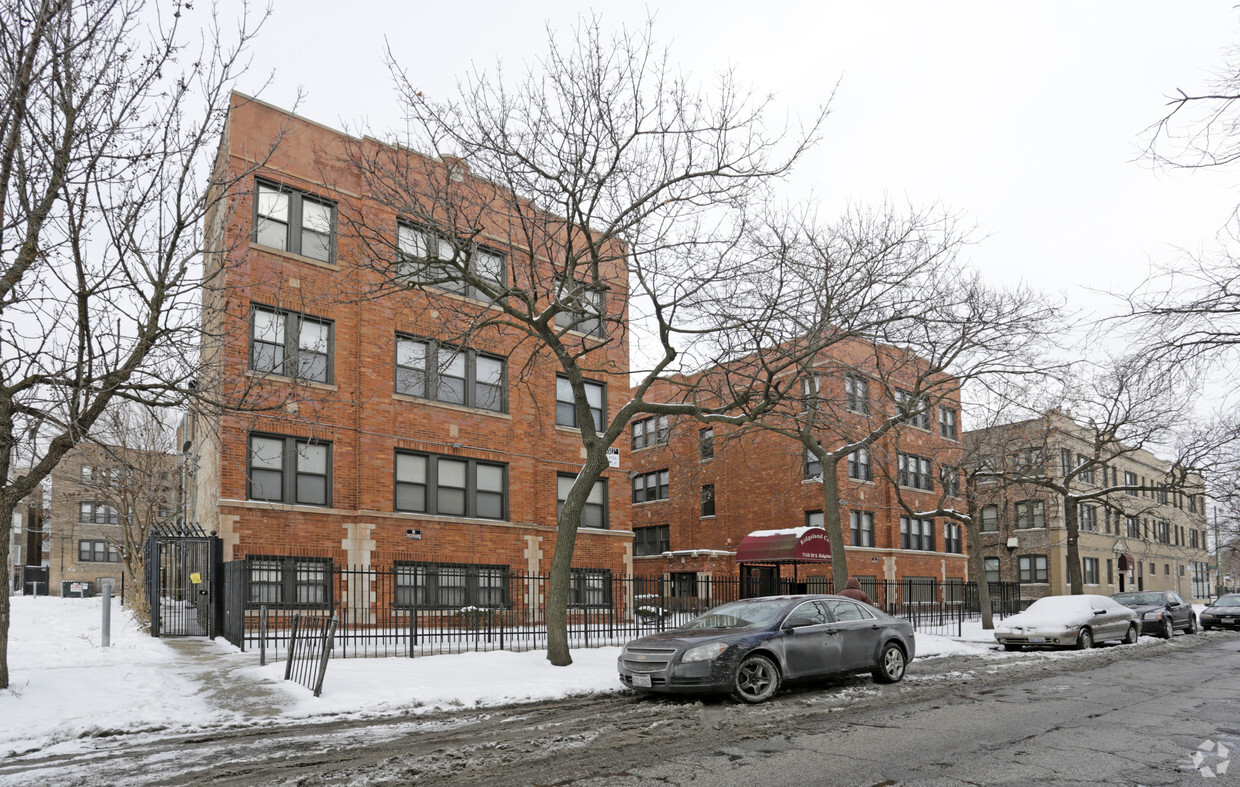 Primary Photo - 7110 S Ridgeland Ave