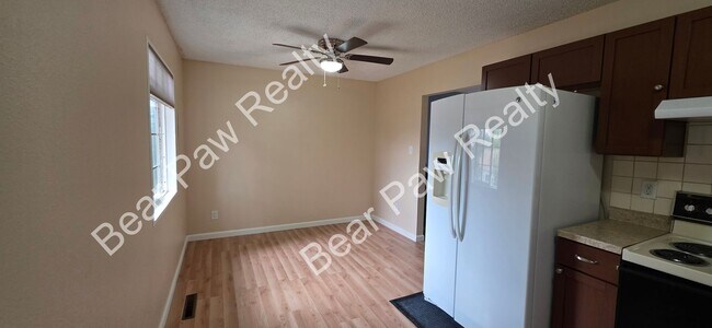 Building Photo - 279 Reed Ave