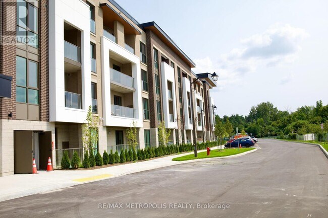 Building Photo - 385-385 Arctic Red Dr
