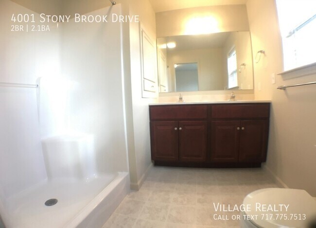 Building Photo - 4001 Stony Brook Dr