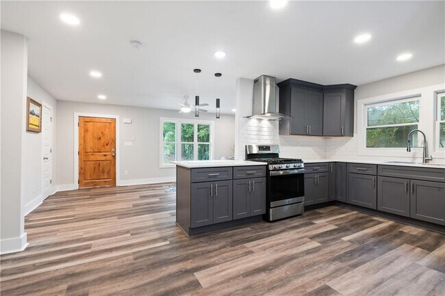 Foto del edificio - 3439 Jackson Dr