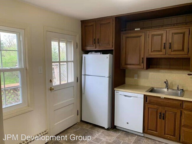 Building Photo - 3 br, 1.5 bath House - 947 Parkside Dr