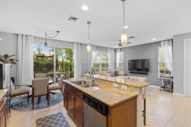 Building Photo - 4601 Tara Cove Way