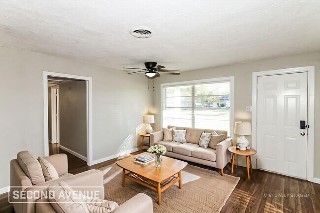 Foto del edificio - 5911 Kenilwood Dr