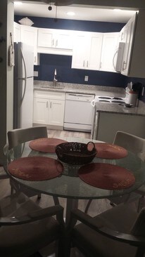 new shaker cabinets and granite - 2105 SE Edler Dr