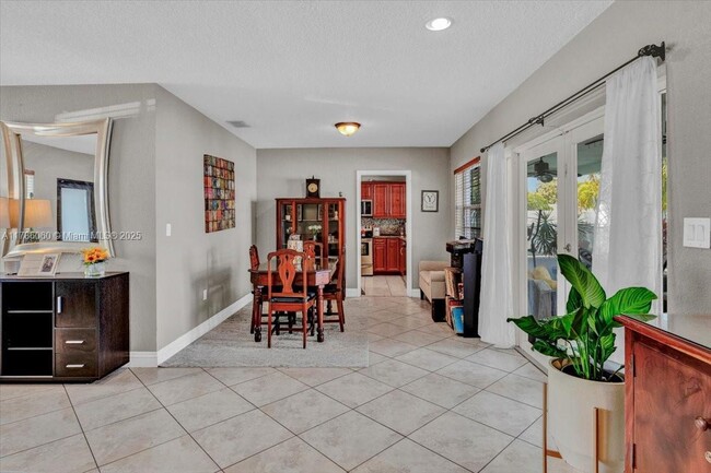 Foto del edificio - 7533 Johnson St