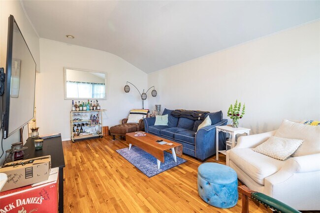 Foto del edificio - 270 W Hudson St