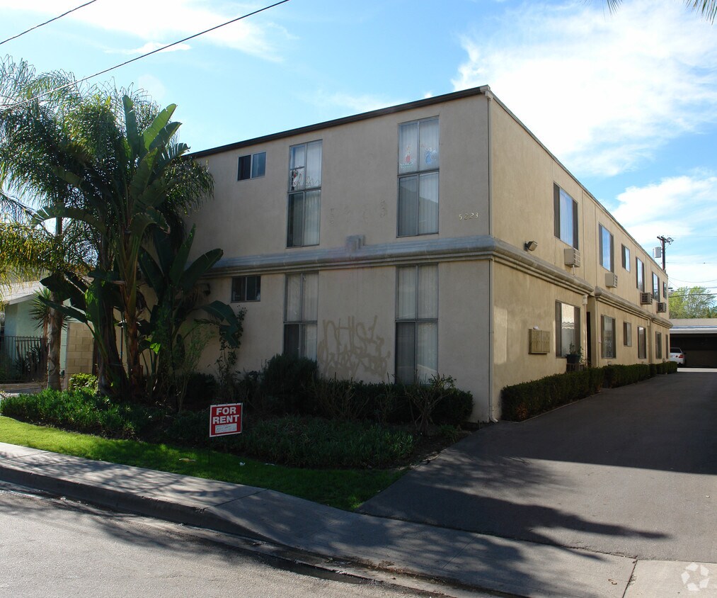 Building Photo - 5223 Harmony Ave