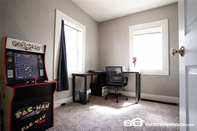 Foto del edificio - 2802 SE 8th St