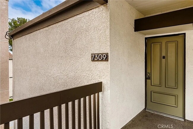 Building Photo - "Chic Marina Pacifica Retreat: 1-Bedroom G...