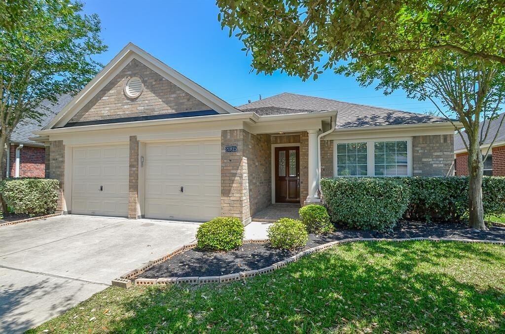 Primary Photo - 20815 Cottage Cove Ln