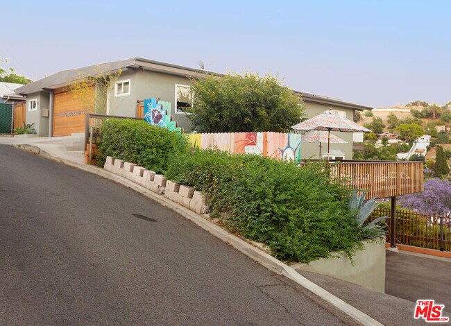 Foto del edificio - 3116 Johnston St