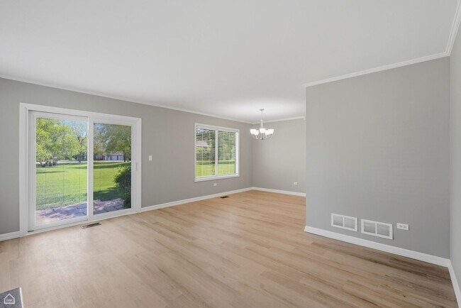 Foto del edificio - 934 Surrey Ln
