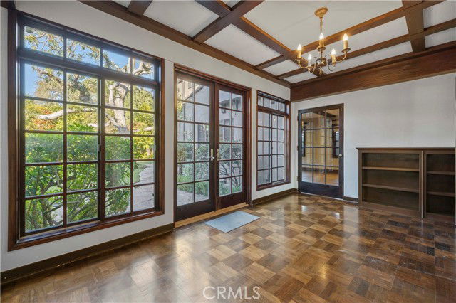 Foto del edificio - 1637 Don Carlos Ave